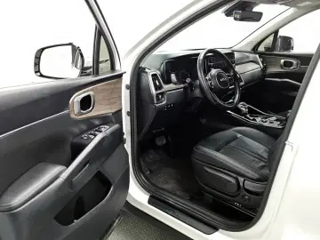 2022 Kia Sorento с пробегом 81 037 км