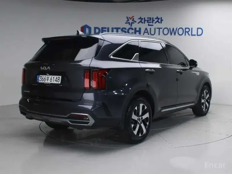 2023 Kia Sorento с пробегом 35 762 км