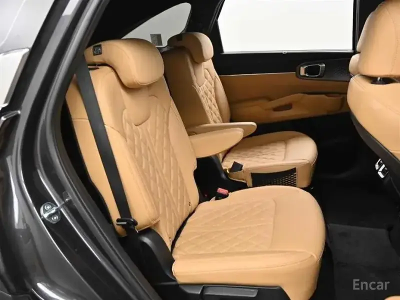 2023 Kia Sorento с пробегом 35 762 км