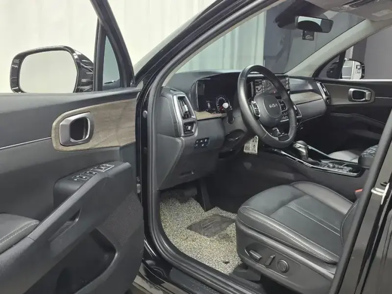 2023 Kia Sorento с пробегом 42 539 км