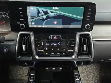 2023 Kia Sorento с пробегом 42 539 км