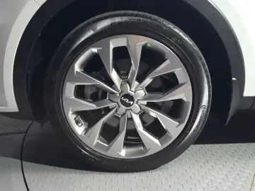 2023 Kia Sorento с пробегом 52 430 км