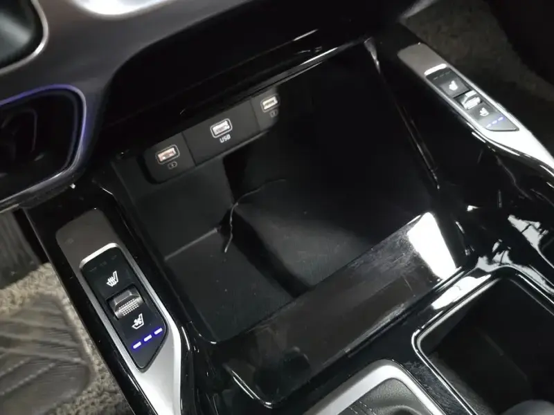 2023 Kia Sorento с пробегом 42 539 км