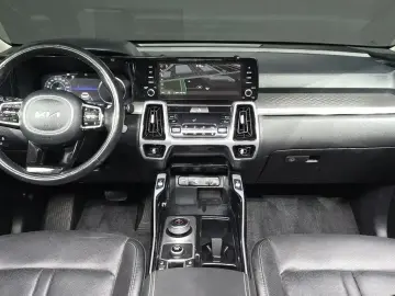 2023 Kia Sorento с пробегом 52 430 км