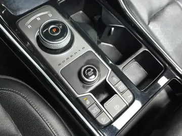 2023 Kia Sorento с пробегом 52 430 км