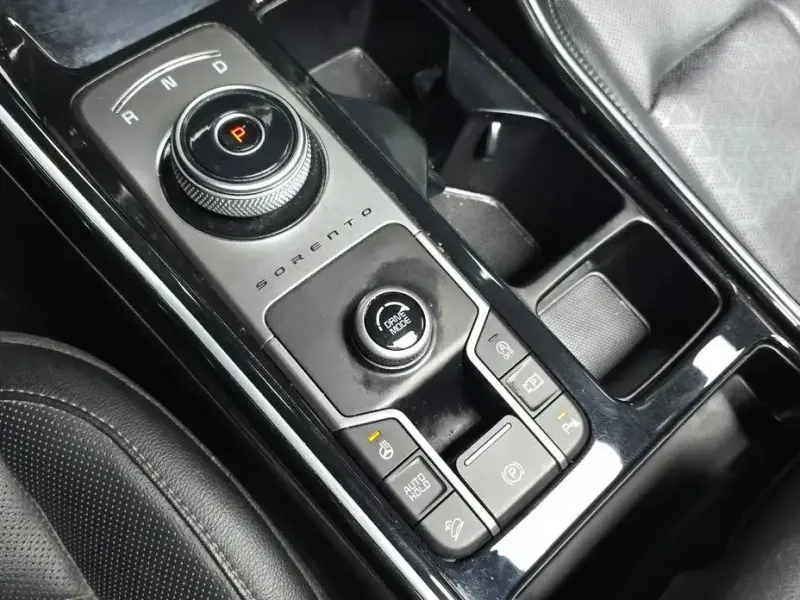 2023 Kia Sorento с пробегом 52 430 км
