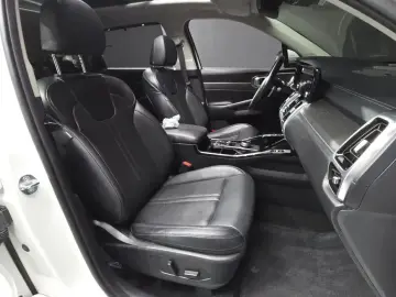 2023 Kia Sorento с пробегом 52 430 км