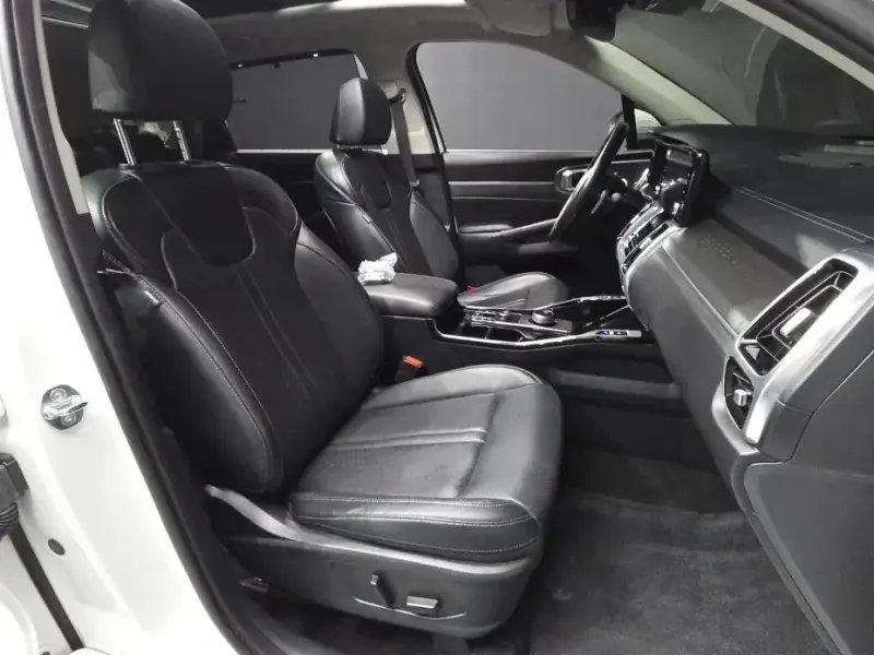 2023 Kia Sorento с пробегом 52 430 км