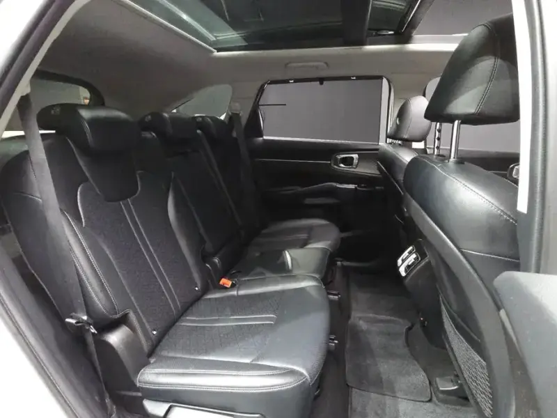 2023 Kia Sorento с пробегом 52 430 км