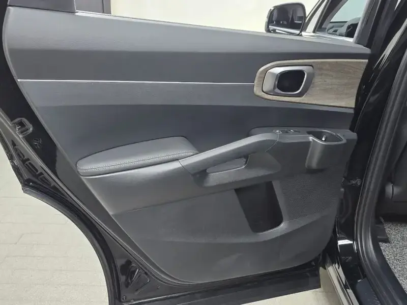 2023 Kia Sorento с пробегом 42 539 км