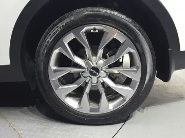 2023 Kia Sorento с пробегом 52 430 км