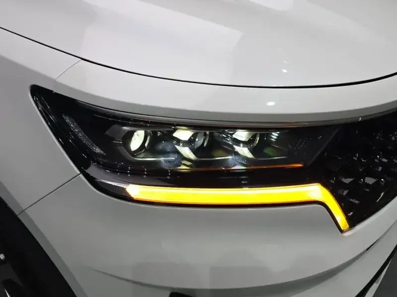 2023 Kia Sorento с пробегом 52 430 км
