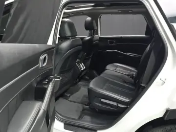 2023 Kia Sorento с пробегом 52 430 км