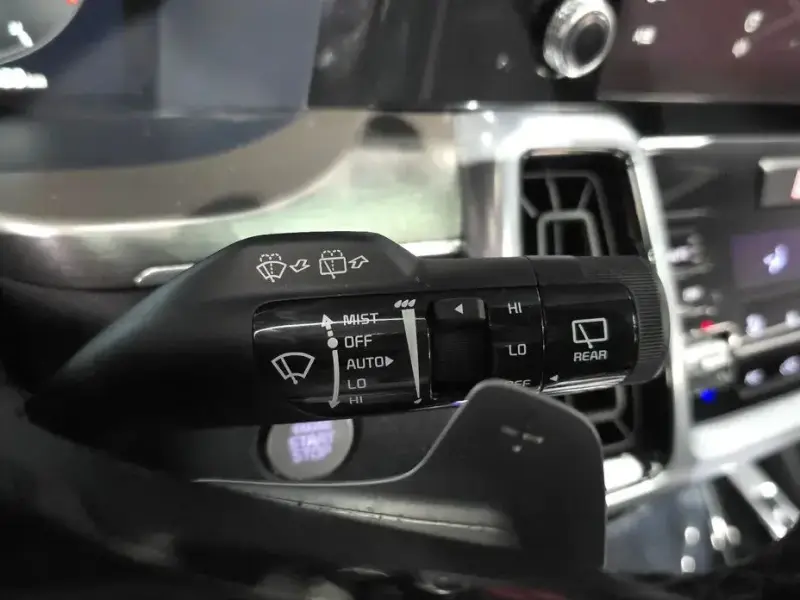 2023 Kia Sorento с пробегом 52 430 км
