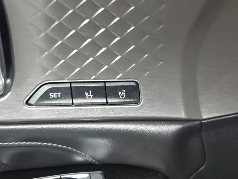 2023 Kia Sorento с пробегом 52 430 км