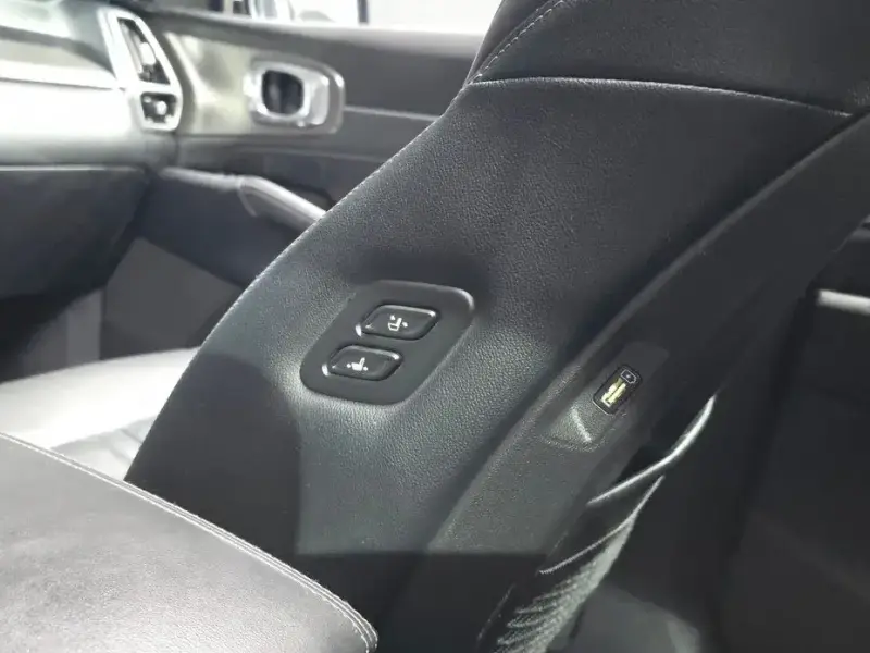 2023 Kia Sorento с пробегом 52 430 км