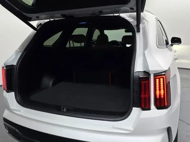 2022 Kia Sorento с пробегом 12 835 км