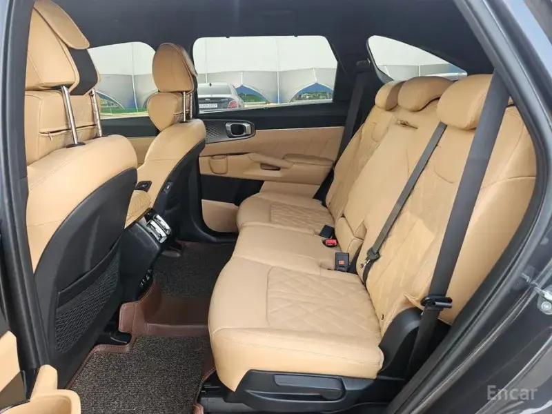 2023 Kia Sorento с пробегом 50 234 км