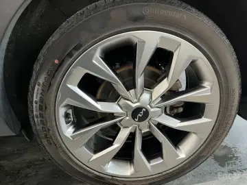 2023 Kia Sorento с пробегом 72 600 км