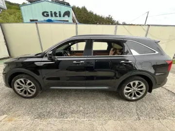 2023 Kia Sorento с пробегом 72 600 км