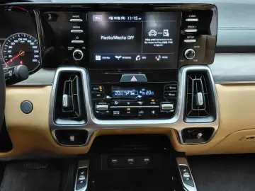 2021 Kia Sorento с пробегом 65 608 км