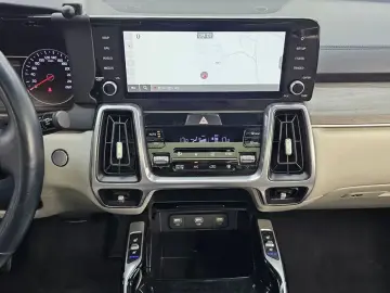 2022 Kia Sorento с пробегом 128 201 км