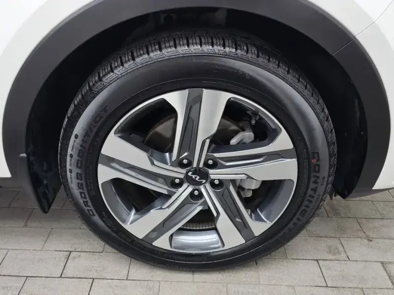 2023 Kia Sorento с пробегом 21 010 км