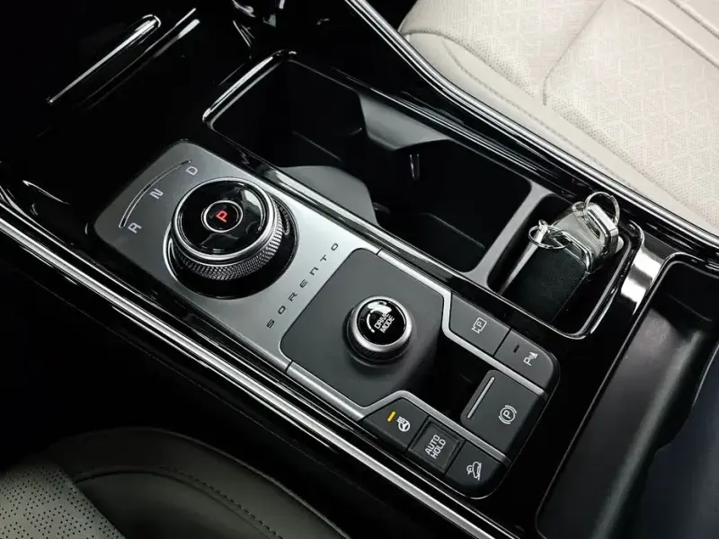 2023 Kia Sorento с пробегом 21 010 км