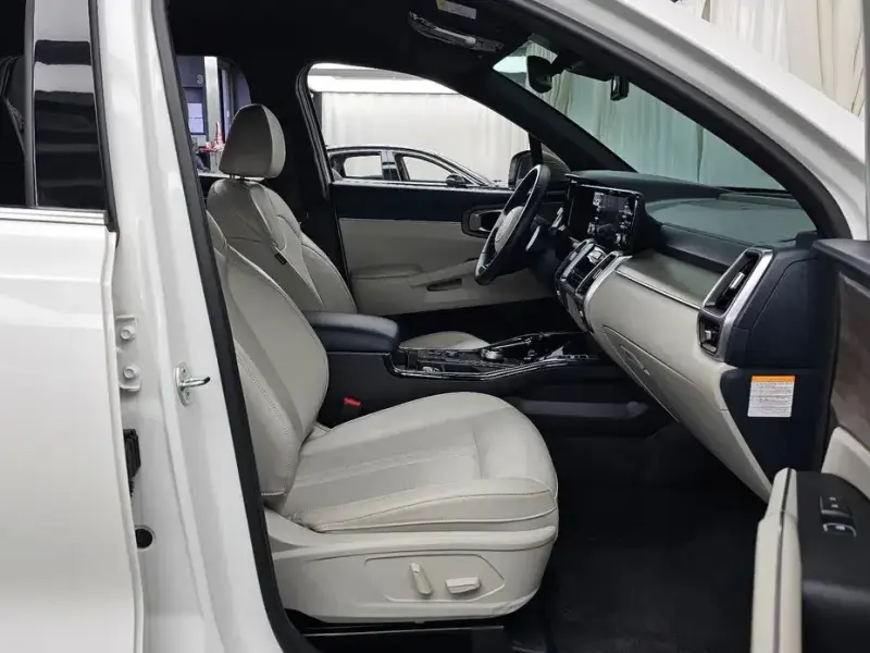 2023 Kia Sorento с пробегом 21 010 км
