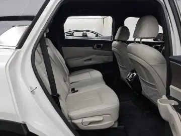 2023 Kia Sorento с пробегом 21 010 км