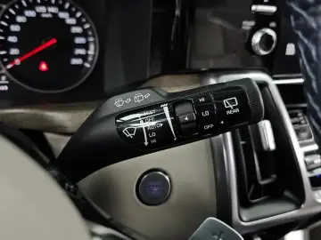 2023 Kia Sorento с пробегом 21 010 км