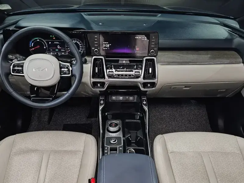 2023 Kia Sorento с пробегом 17 323 км