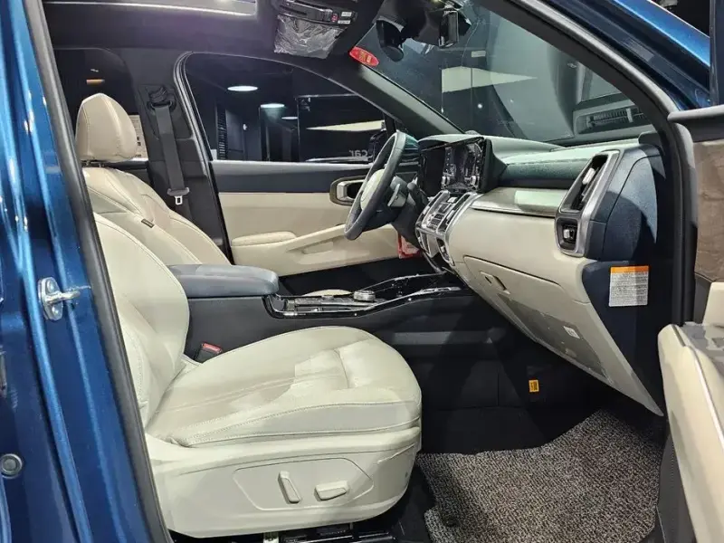 2023 Kia Sorento с пробегом 17 323 км