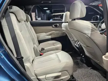 2023 Kia Sorento с пробегом 17 323 км