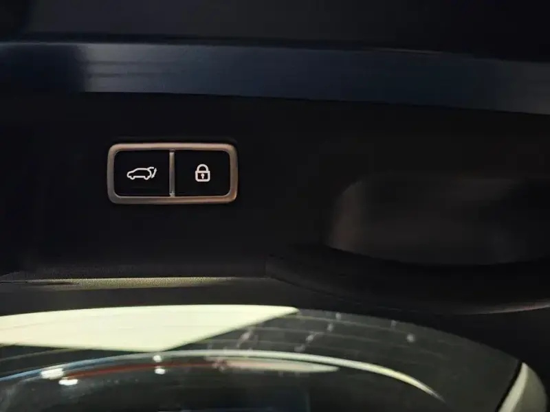 2023 Kia Sorento с пробегом 17 323 км