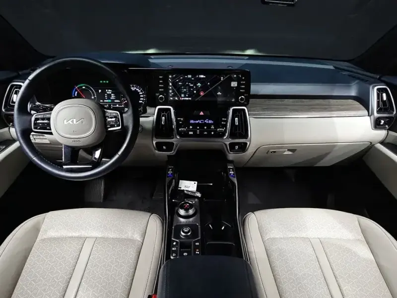 2023 Kia Sorento с пробегом 53 232 км