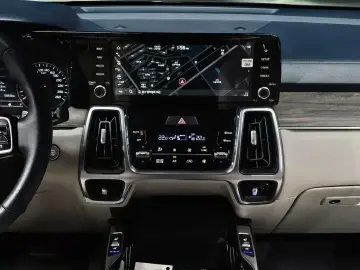 2023 Kia Sorento с пробегом 53 232 км
