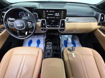 2022 Kia Sorento с пробегом 57 356 км