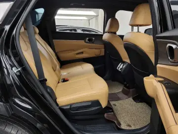 2022 Kia Sorento с пробегом 27 262 км