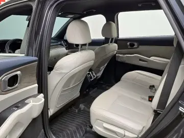 2022 Kia Sorento с пробегом 40 602 км