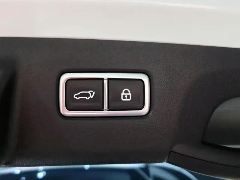 2022 Kia Sorento с пробегом 93 589 км