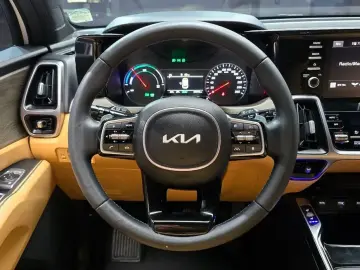 2022 Kia Sorento с пробегом 49 376 км