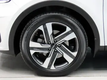 2023 Kia Sorento с пробегом 29 090 км