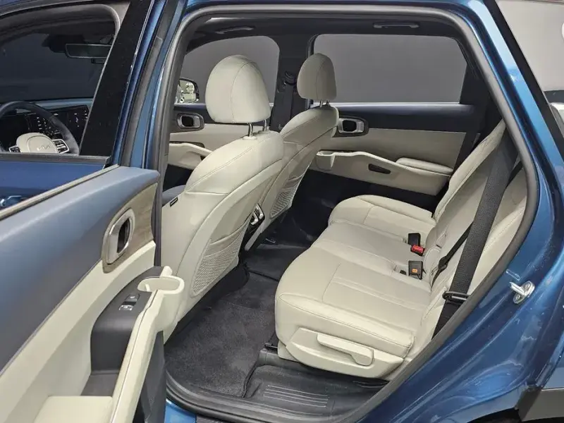 2022 Kia Sorento с пробегом 23 256 км