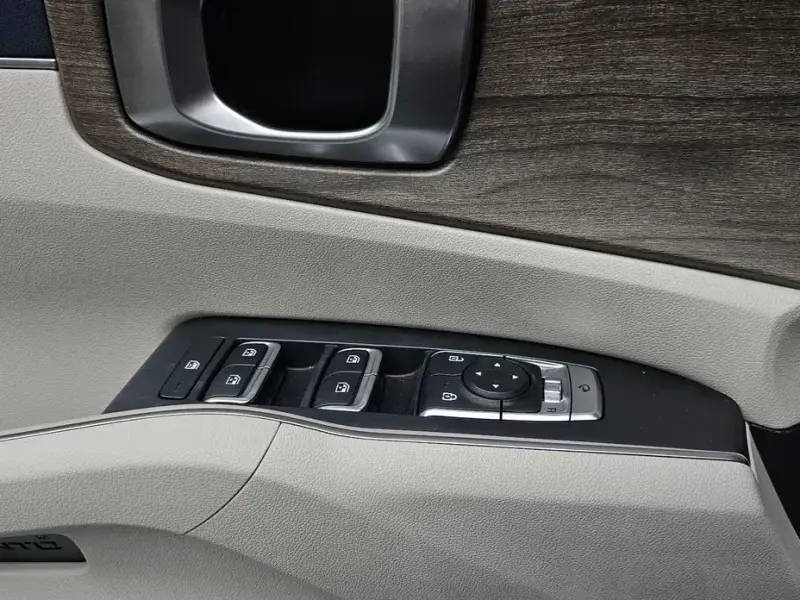 2022 Kia Sorento с пробегом 23 256 км