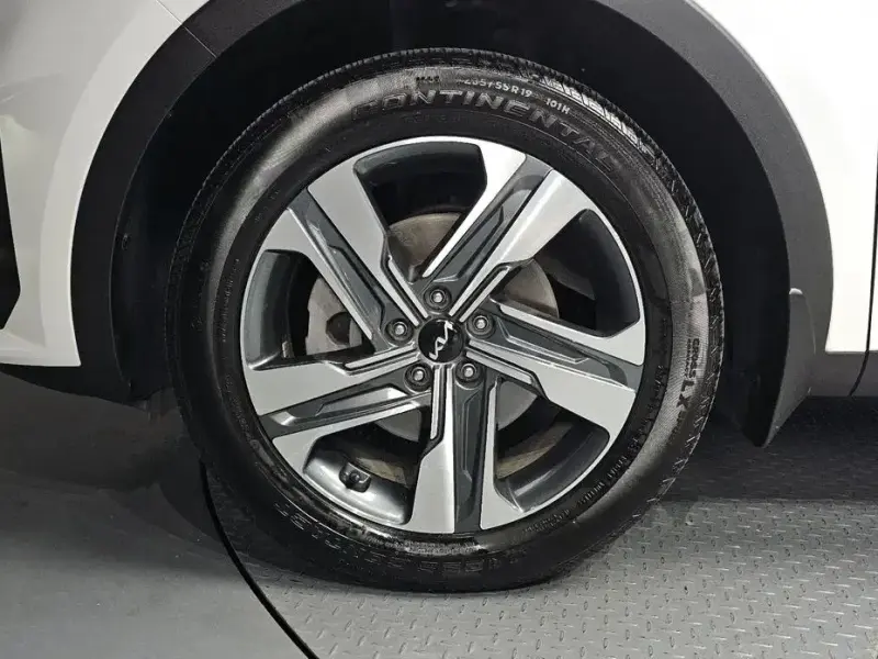 2023 Kia Sorento с пробегом 37 870 км