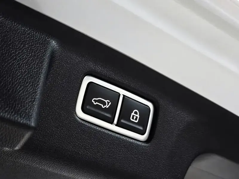 2023 Kia Sorento с пробегом 37 870 км
