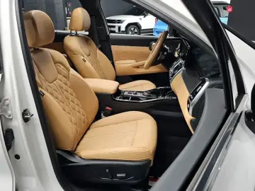 2023 Kia Sorento с пробегом 37 870 км