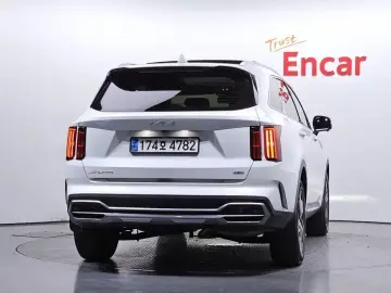 2023 Kia Sorento с пробегом 106 559 км