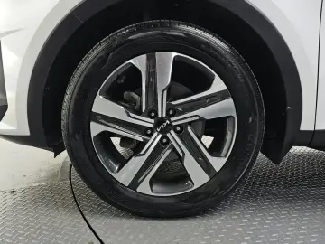 2023 Kia Sorento с пробегом 106 559 км